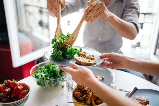 Dinh dưỡng cần thiết cho người cao tuổi