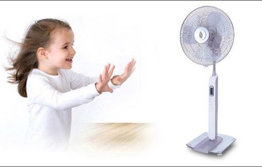 Nên cho trẻ em ngủ quạt hay ngủ máy lạnh?