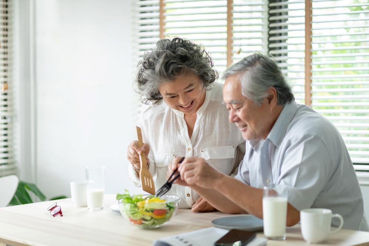 Dinh dưỡng cần thiết cho người cao tuổi